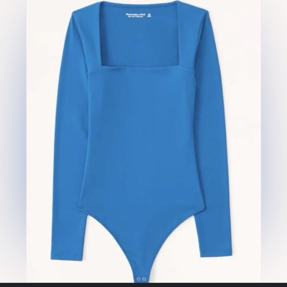 Abercrombie and Fitch Long-Sleeve Seamless Fabric Squareneck Bodysuit